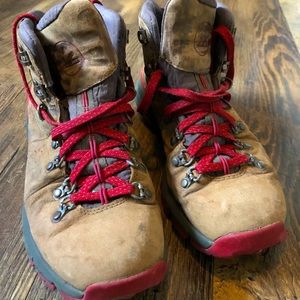 Danner Mountain 600 Hiking Boots - Women's
